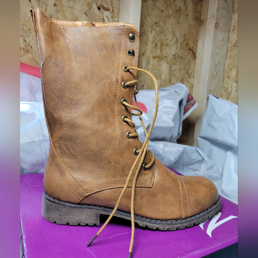 Nature‎ Breeze NIB Lug-11 Size 10 Lace up/Side zip Combat boots Tan